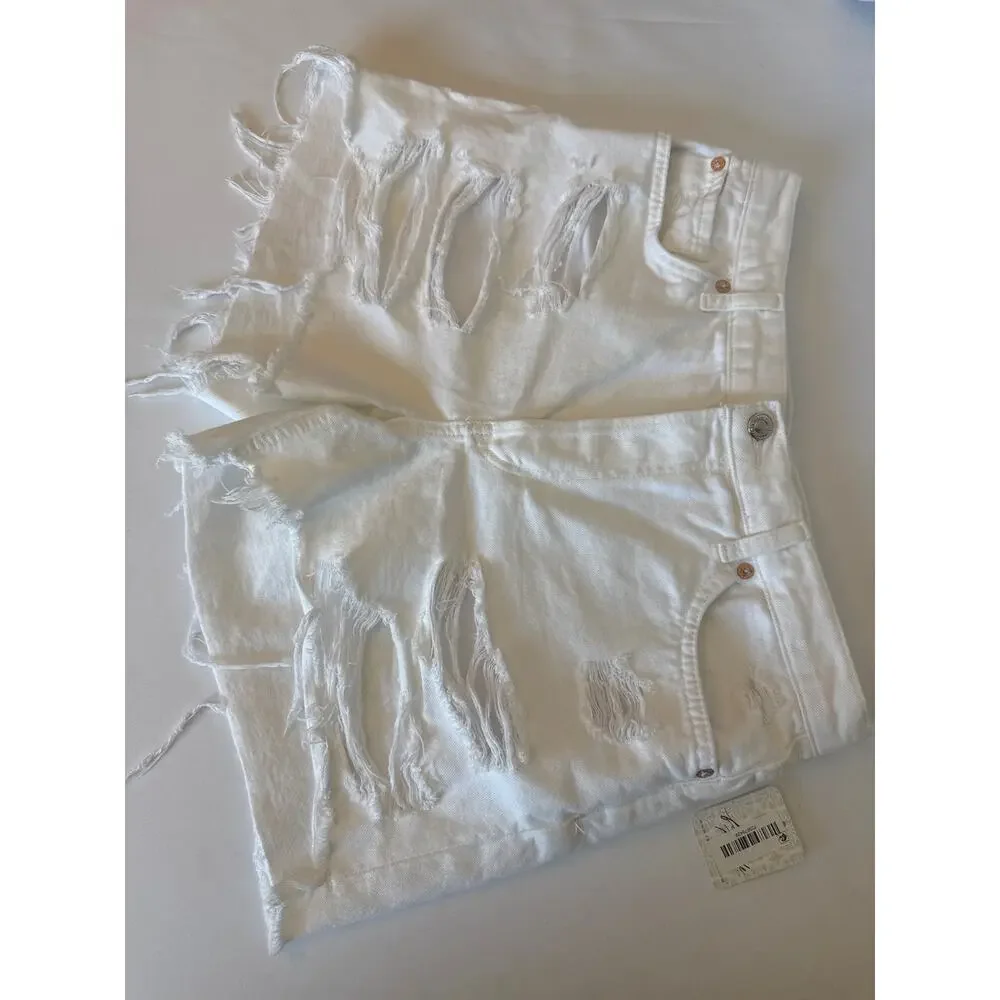 Free People We The Free Optic White Distressed Denim Shorts Size 27 NWT - Picture 3 of 8
